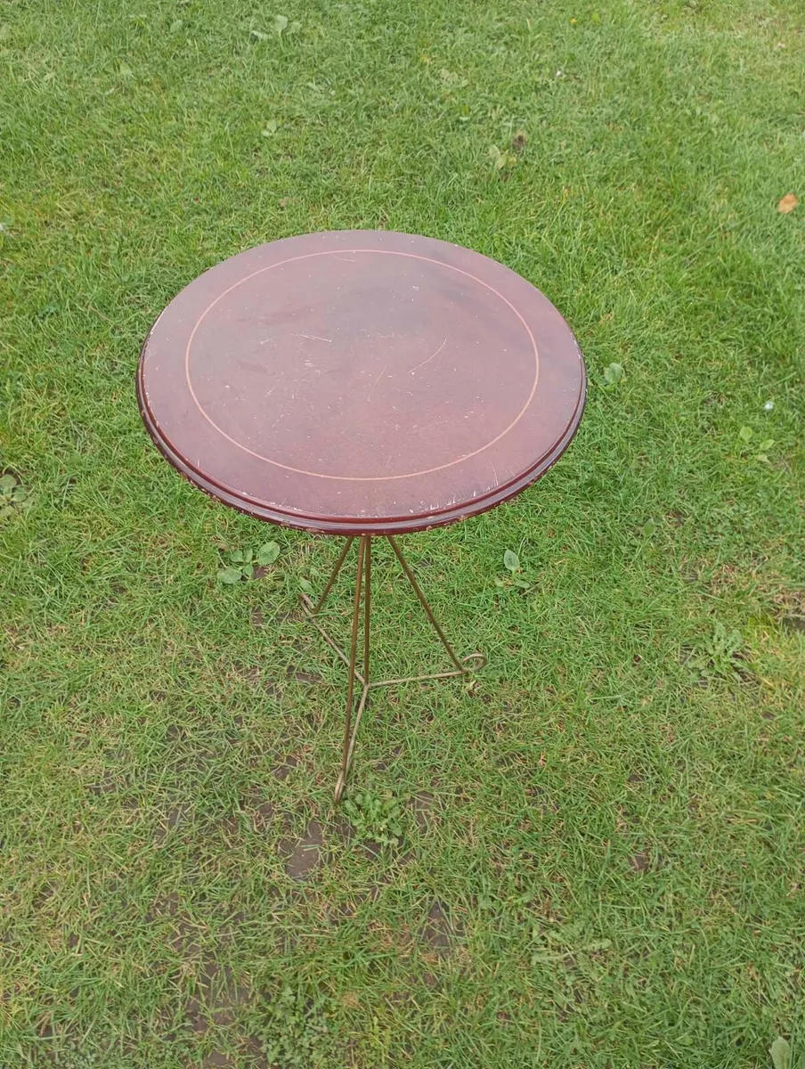 Lovely side table - Image 2