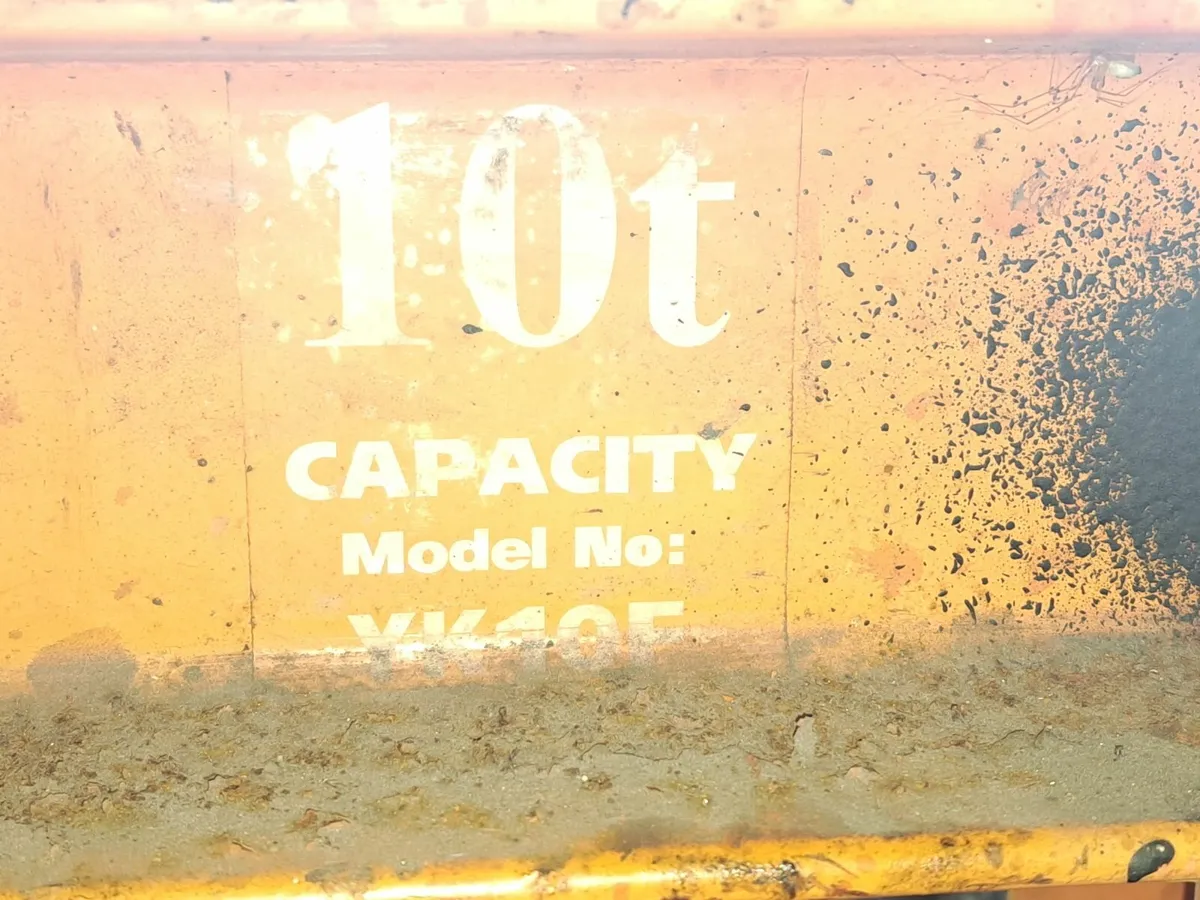 Sealey 10 tonne floor standing hydraulic press! - Image 3