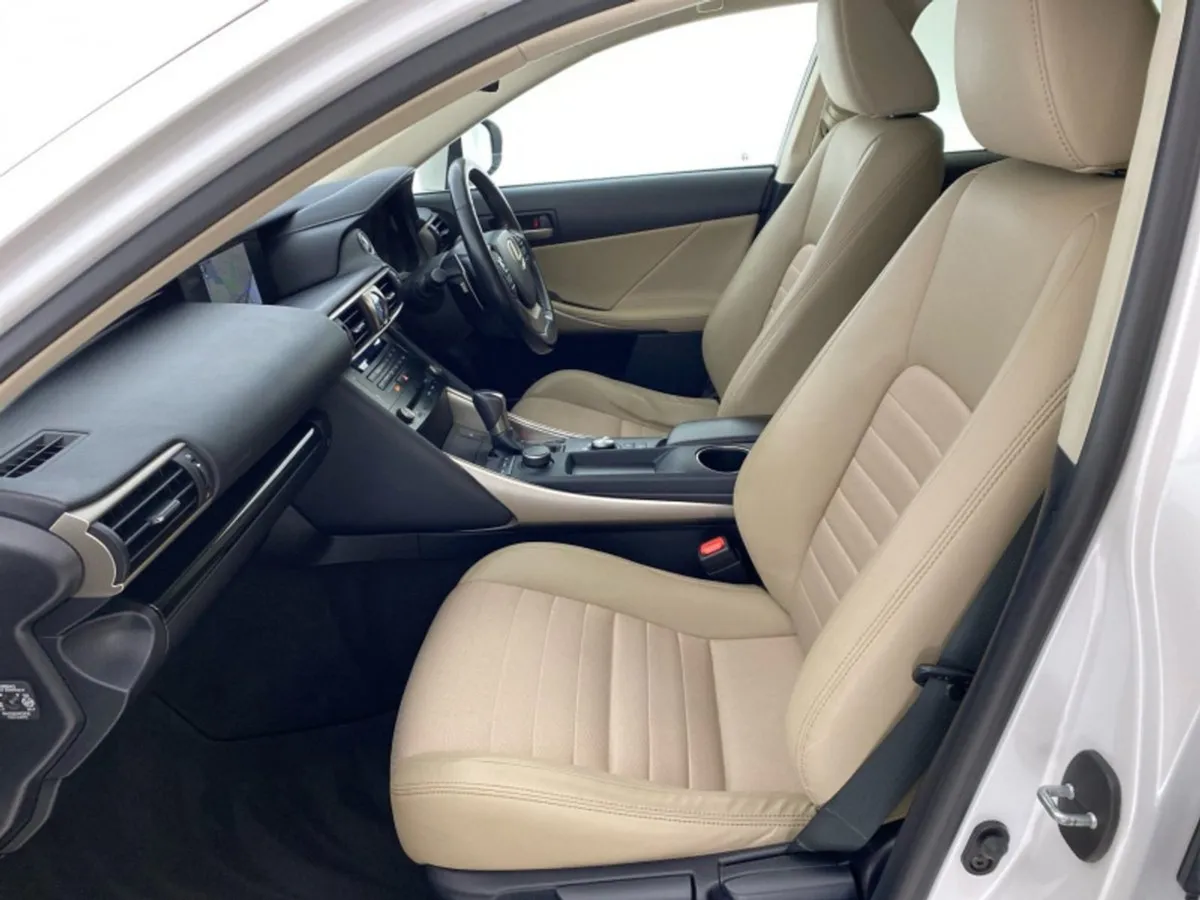 Lexus IS300h 300h Executive Edition - Image 2