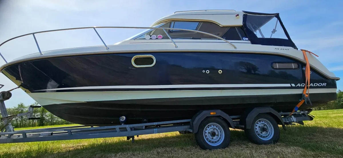 2003 Aquador 23HT Sports Cruiser - Image 2