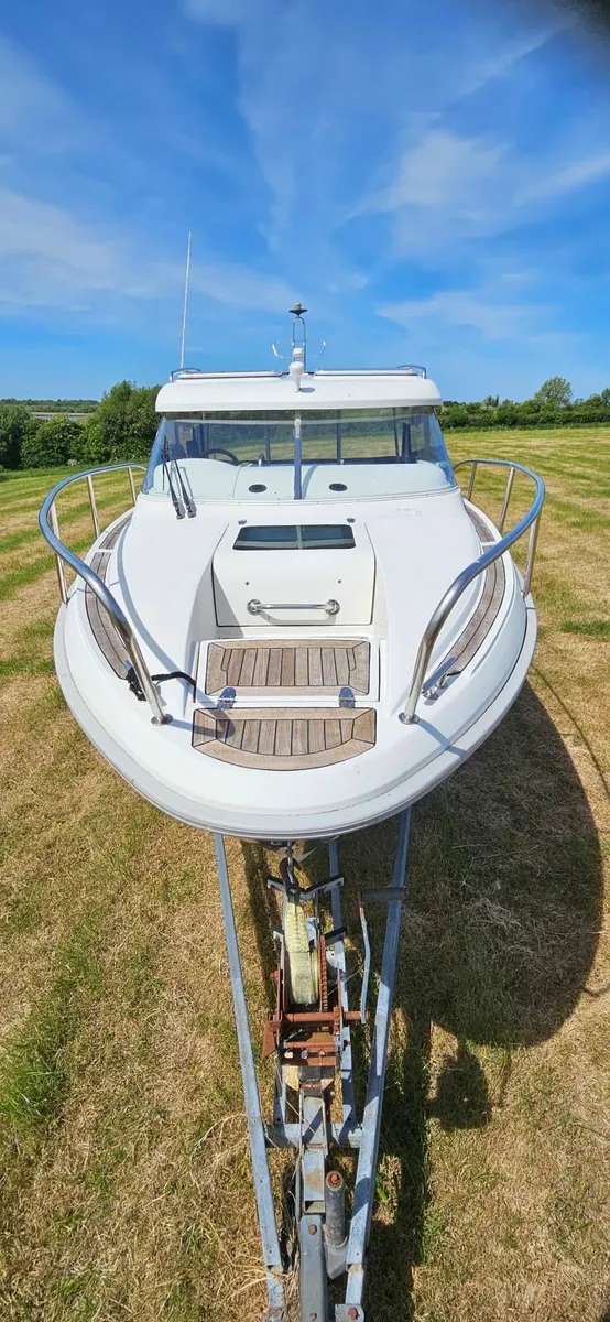 2003 Aquador 23HT Sports Cruiser - Image 4