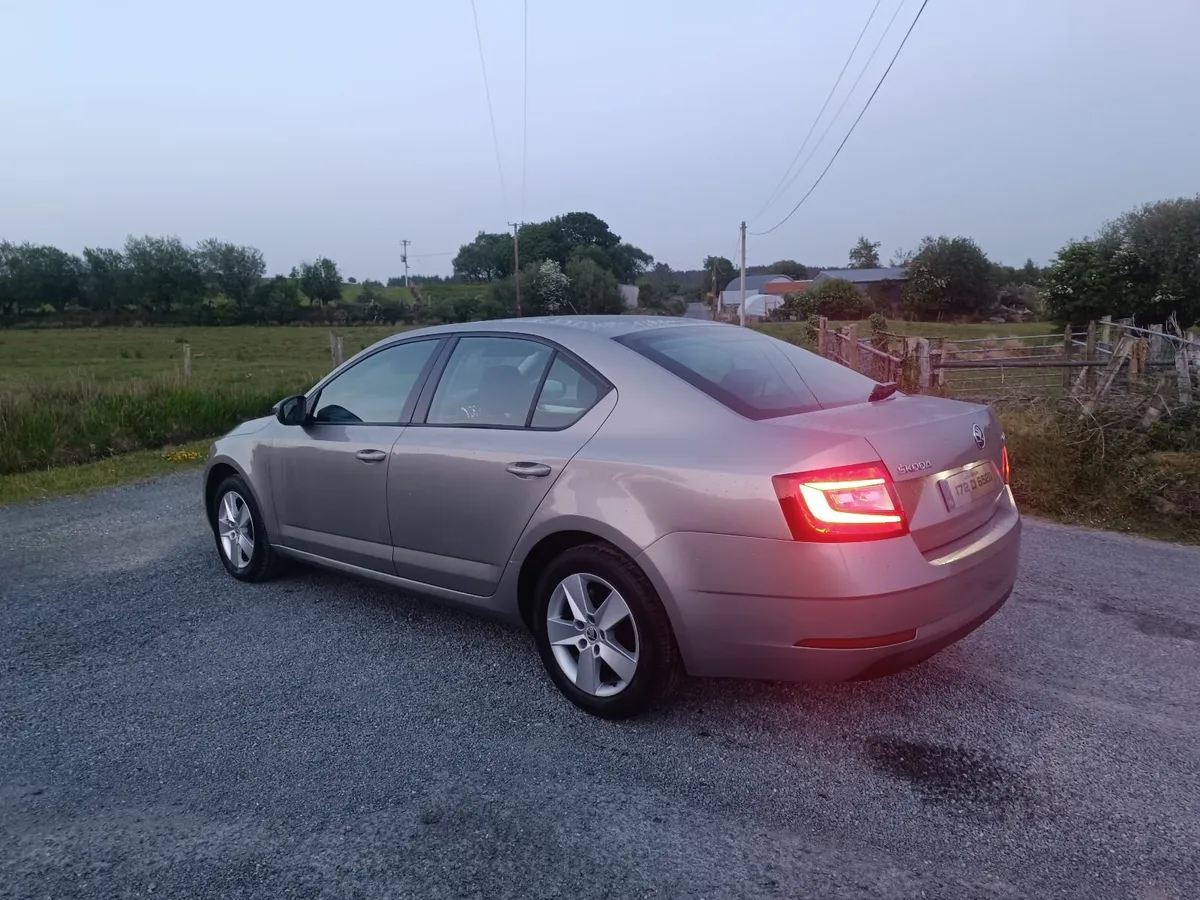 Skoda Octavia 2017 - Image 3