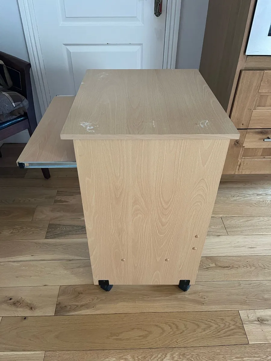 Computer desk - Image 3