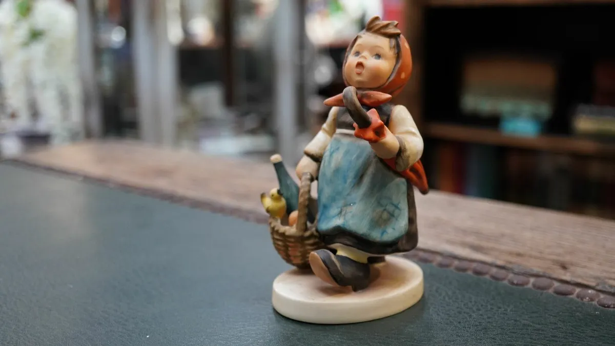 Goebel Hummel Figurine - Visiting an Invalid - Image 3