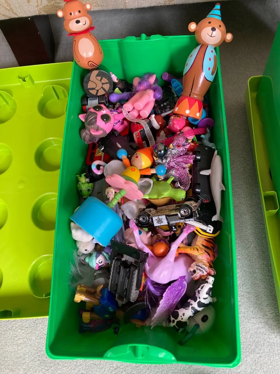 Toys - Image 3