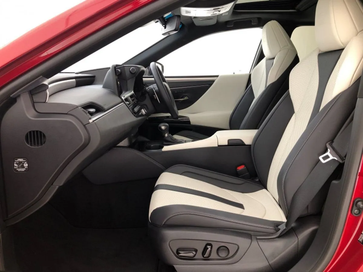 Lexus ES 300h F Sport Auto - Image 2