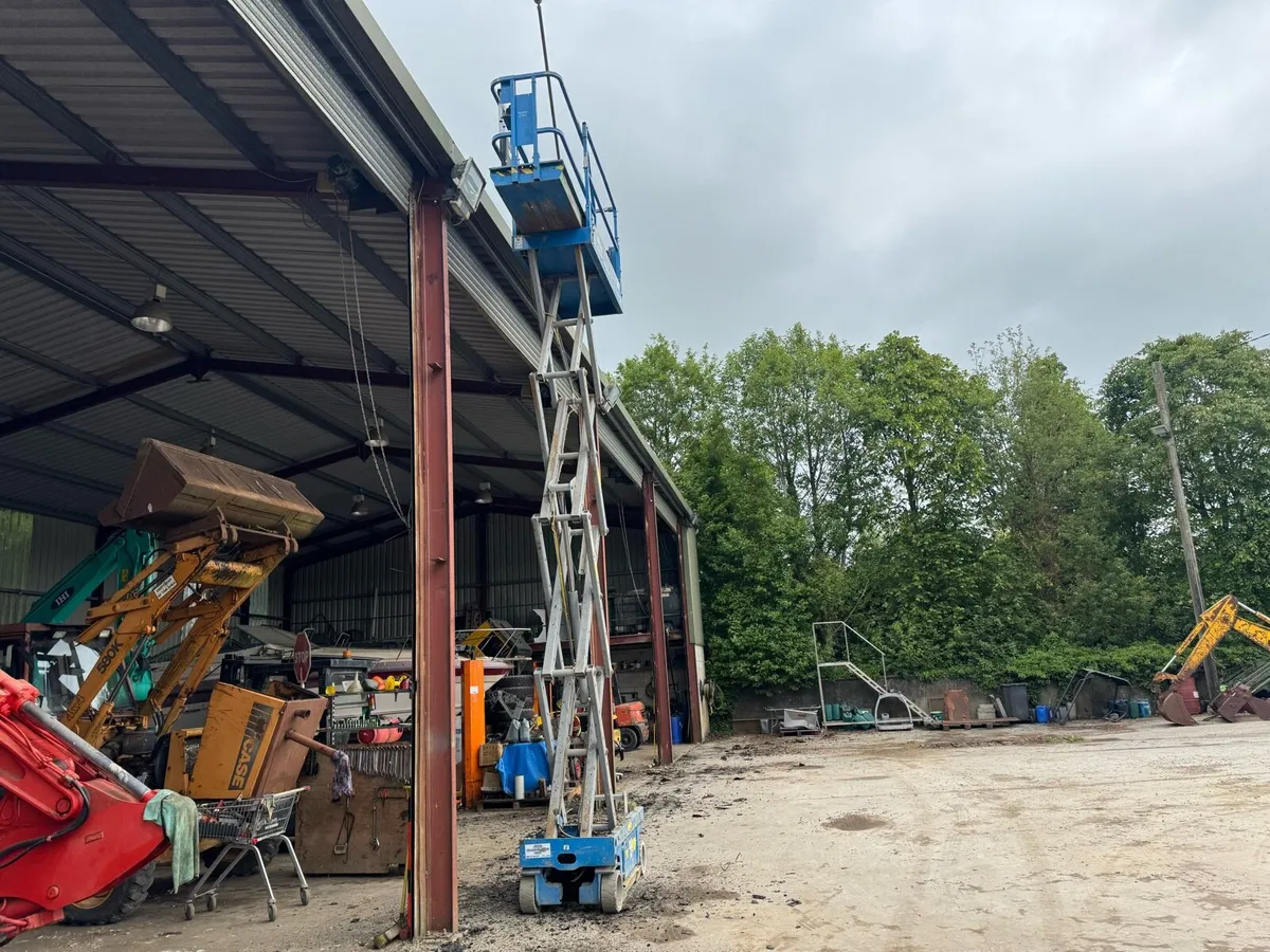 Geni scissors lift €2,950 - Image 4