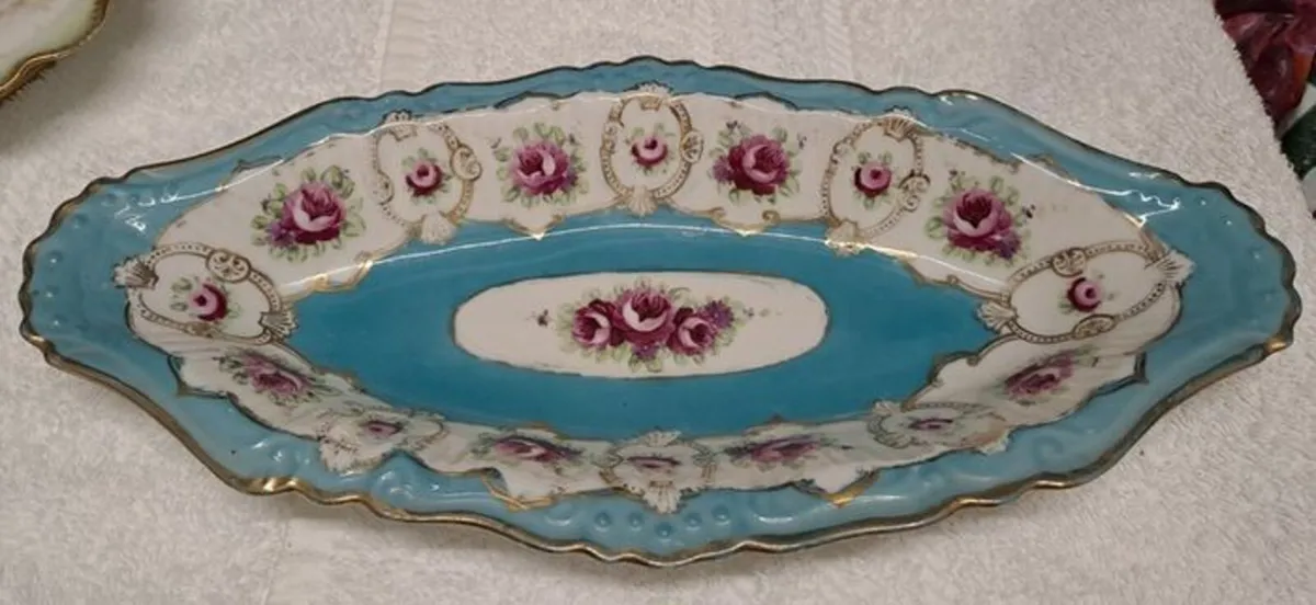 Flowers with gold and blue sweetie dish - Image 1