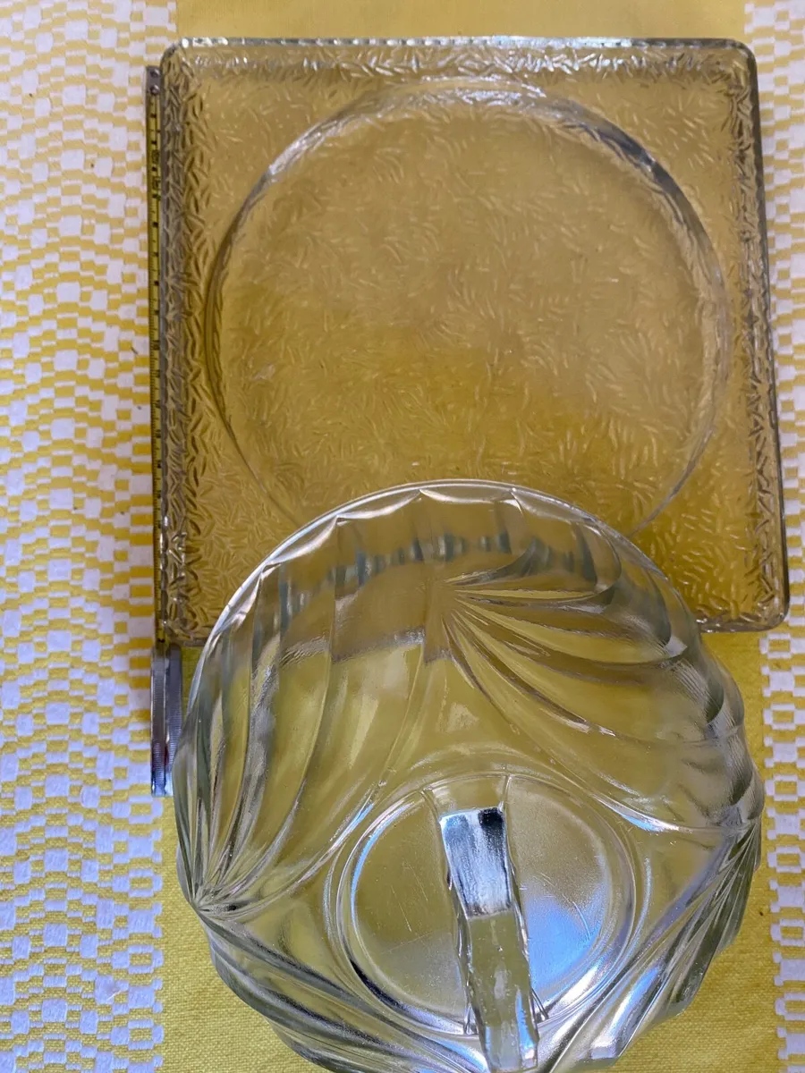 Crystal cheese board & dome - Image 4