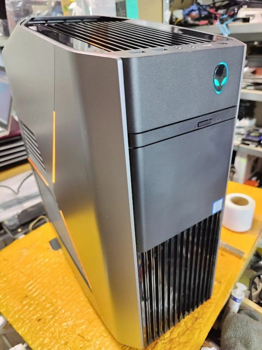 Alienware Gaming PC i7/32GB/RTX 3050/SSD+HDD/Wifi/ - Image 1