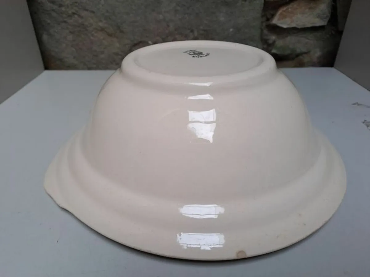 Vintage salad bowl ivory - Image 2