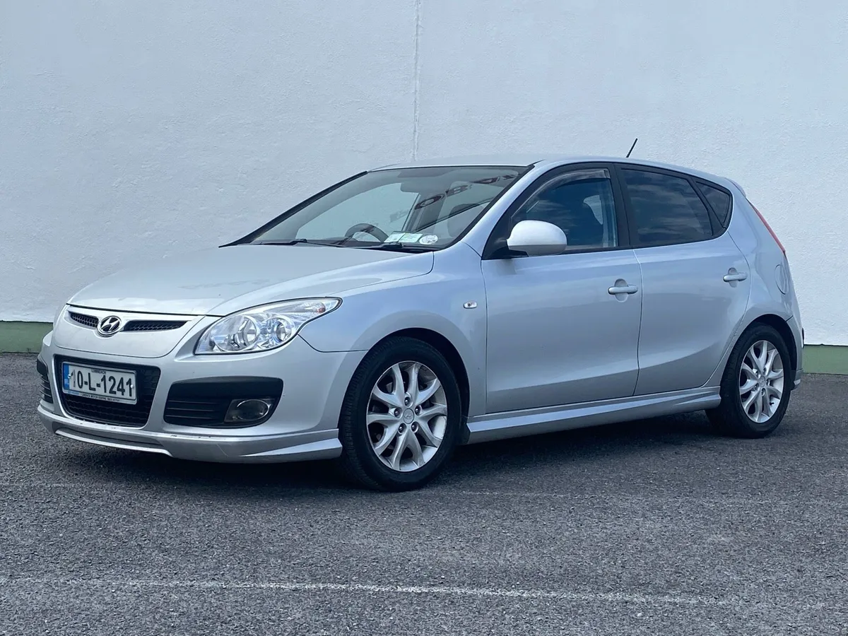 Hyundai i30 1.6D NCT 12-25 - Image 1