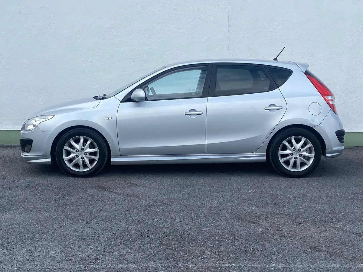 Hyundai i30 1.6D NCT 12-25 - Image 4
