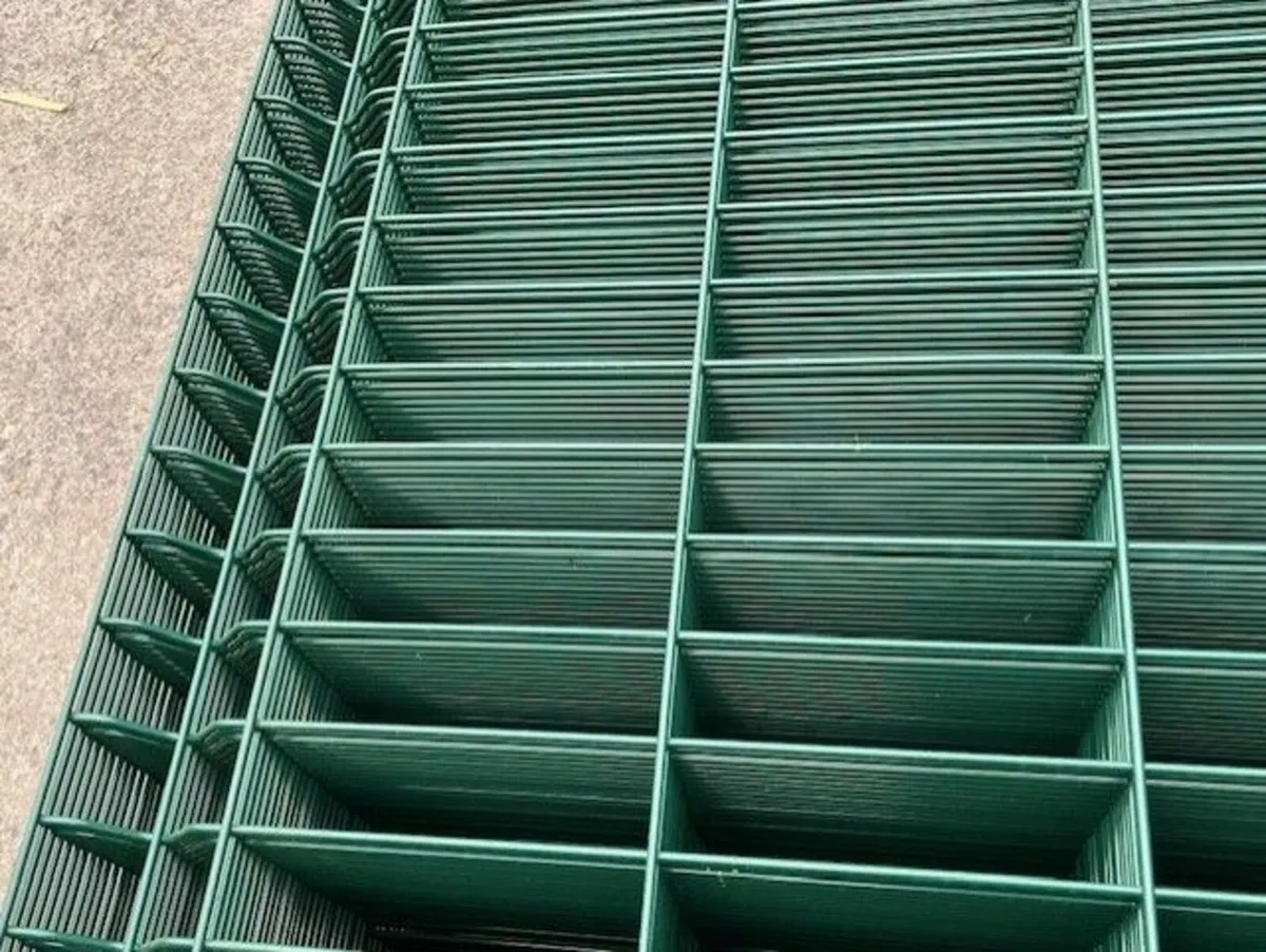 MESH FENCING - Image 3