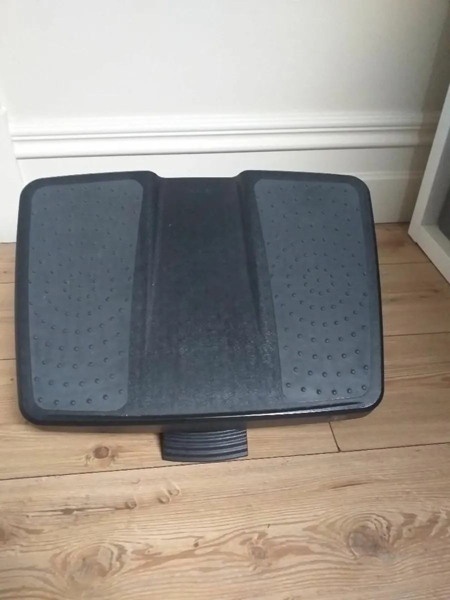 FOOTREST - Image 1