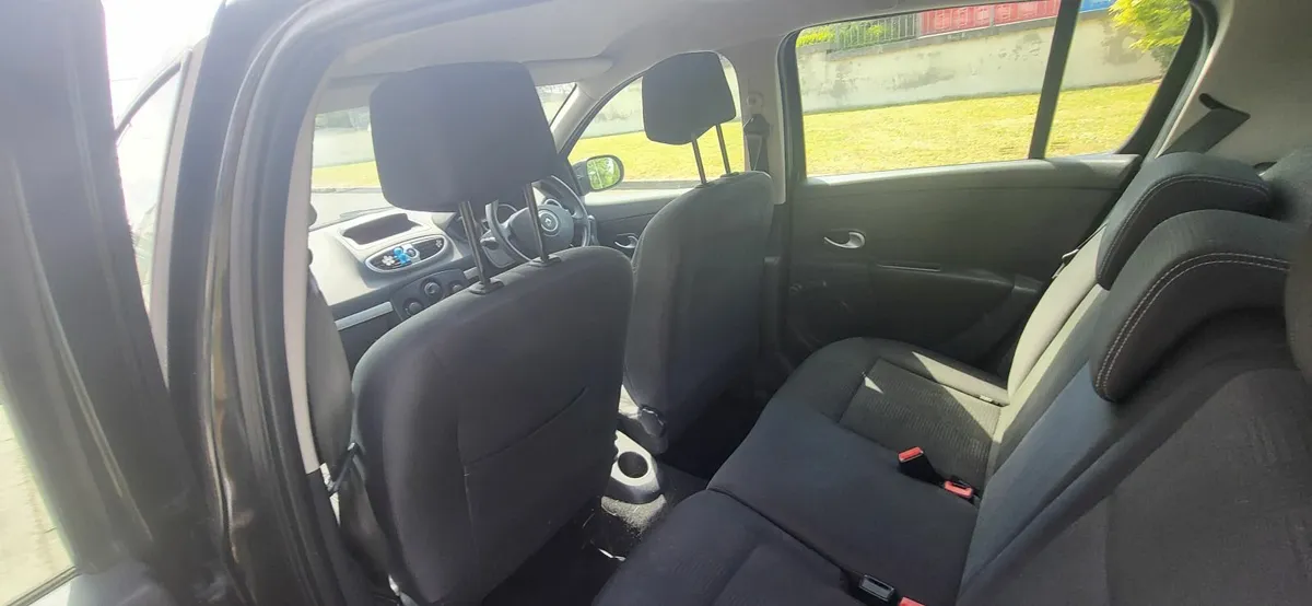 Renault Clio 2009 - Image 4