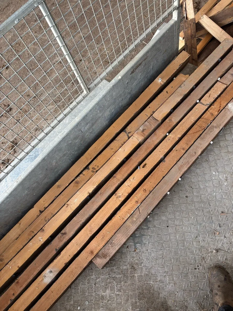 Old Timber/wooden beams came off a ceiling - Image 4