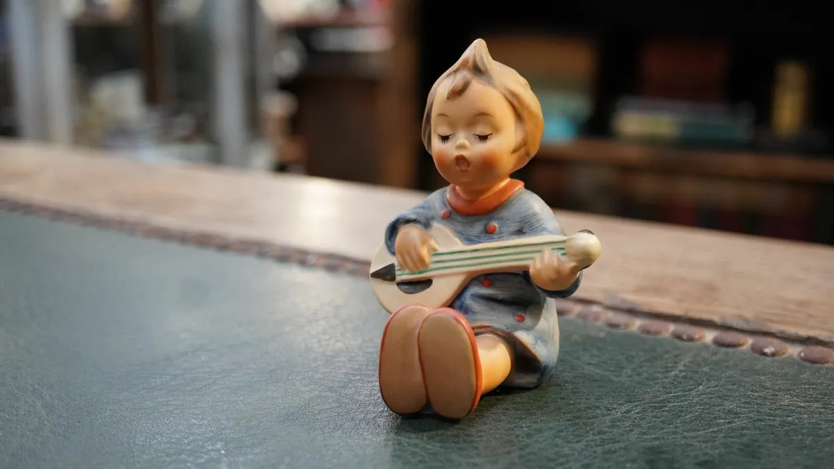 Goebel Hummel Figurine - Joy - Image 1