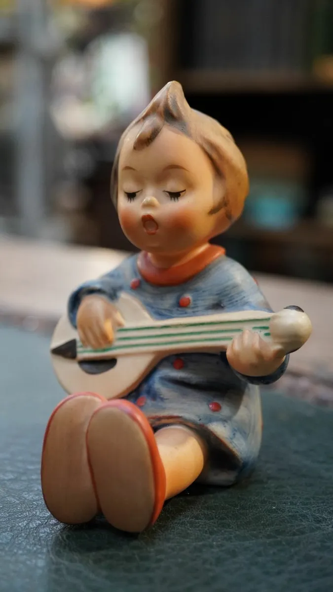 Goebel Hummel Figurine - Joy - Image 2