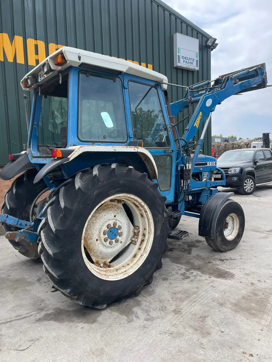 Ford 6810 - Image 2