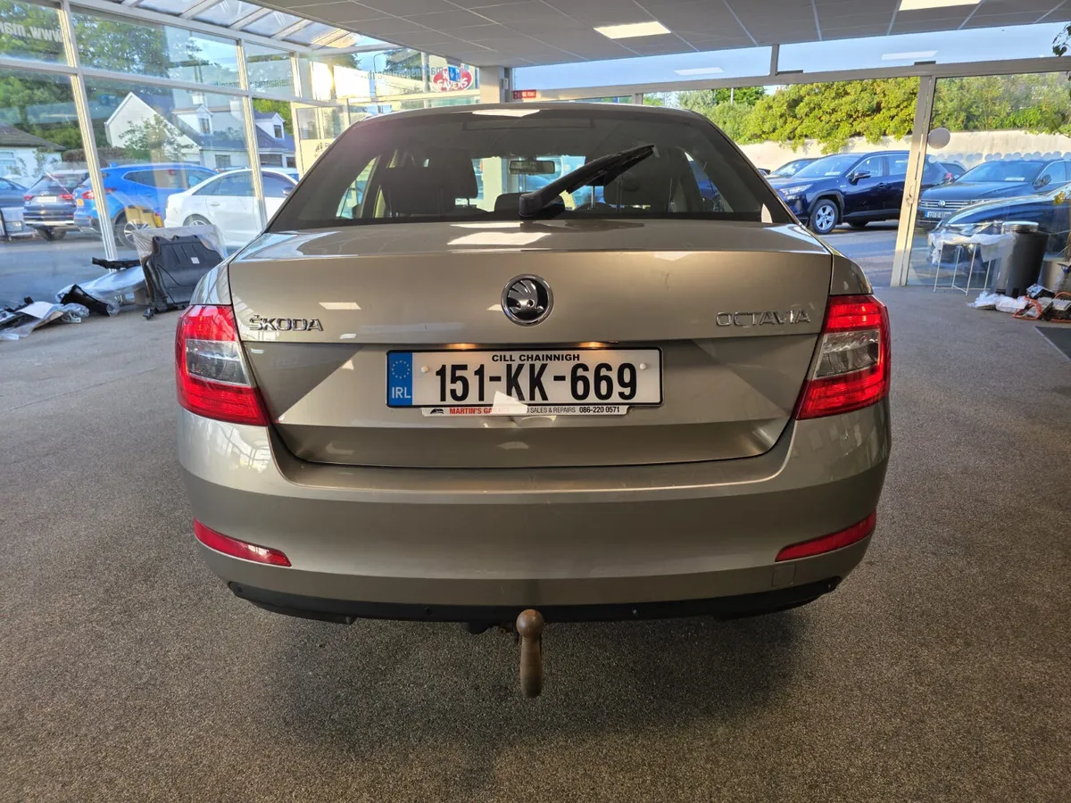 Skoda Octavia Elegance 1.6 TDI 1015 - Image 4