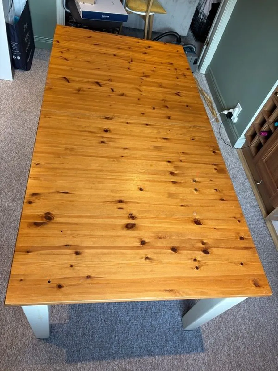Strawbridge Large Extended Dining Table - Image 4