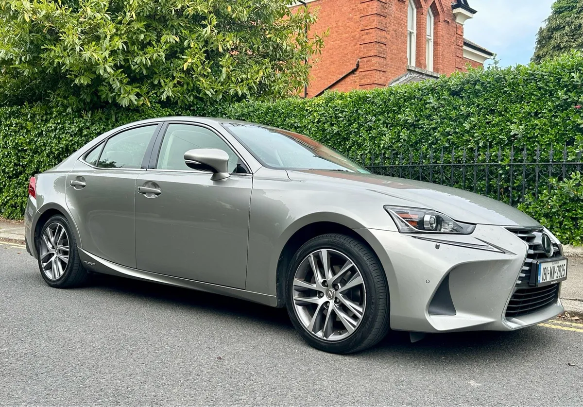 LEXUS IS300H - 1 YEAR BATTERY WARRANTY - Image 2