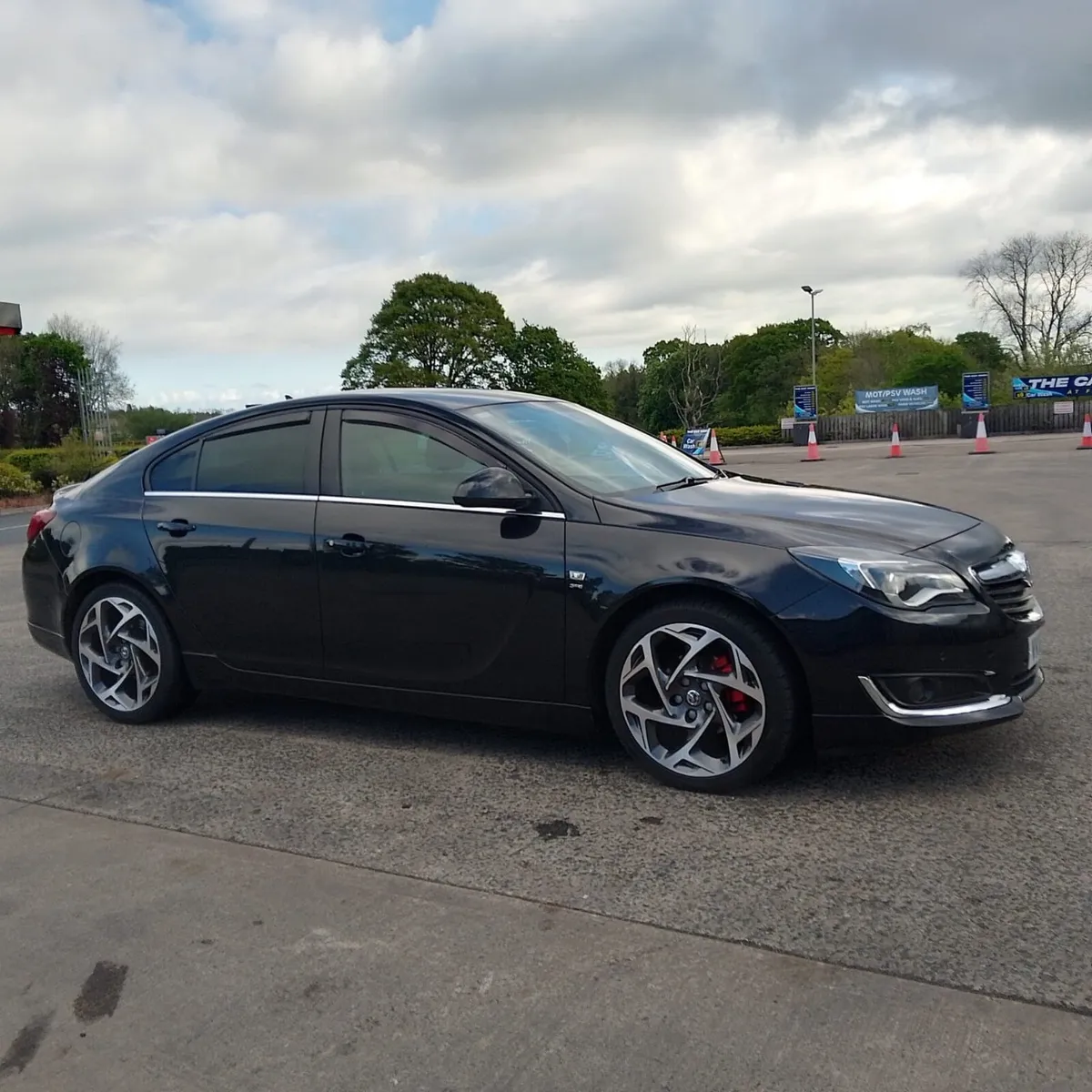Vauxhall Insignia 2016 SRI NAV VX-LINE - Image 2