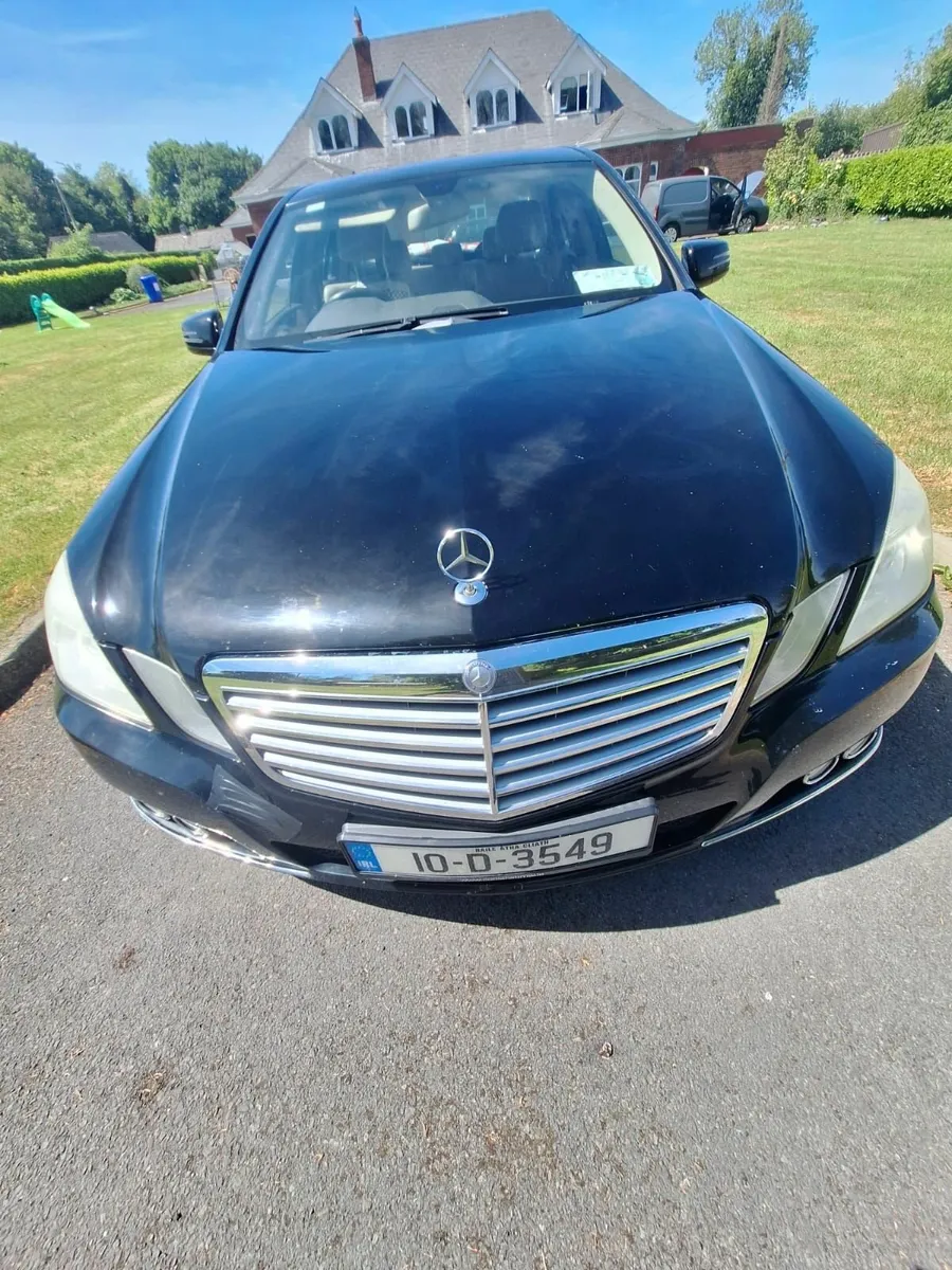 Mercedes-Benz E-Class 2010 - Image 3
