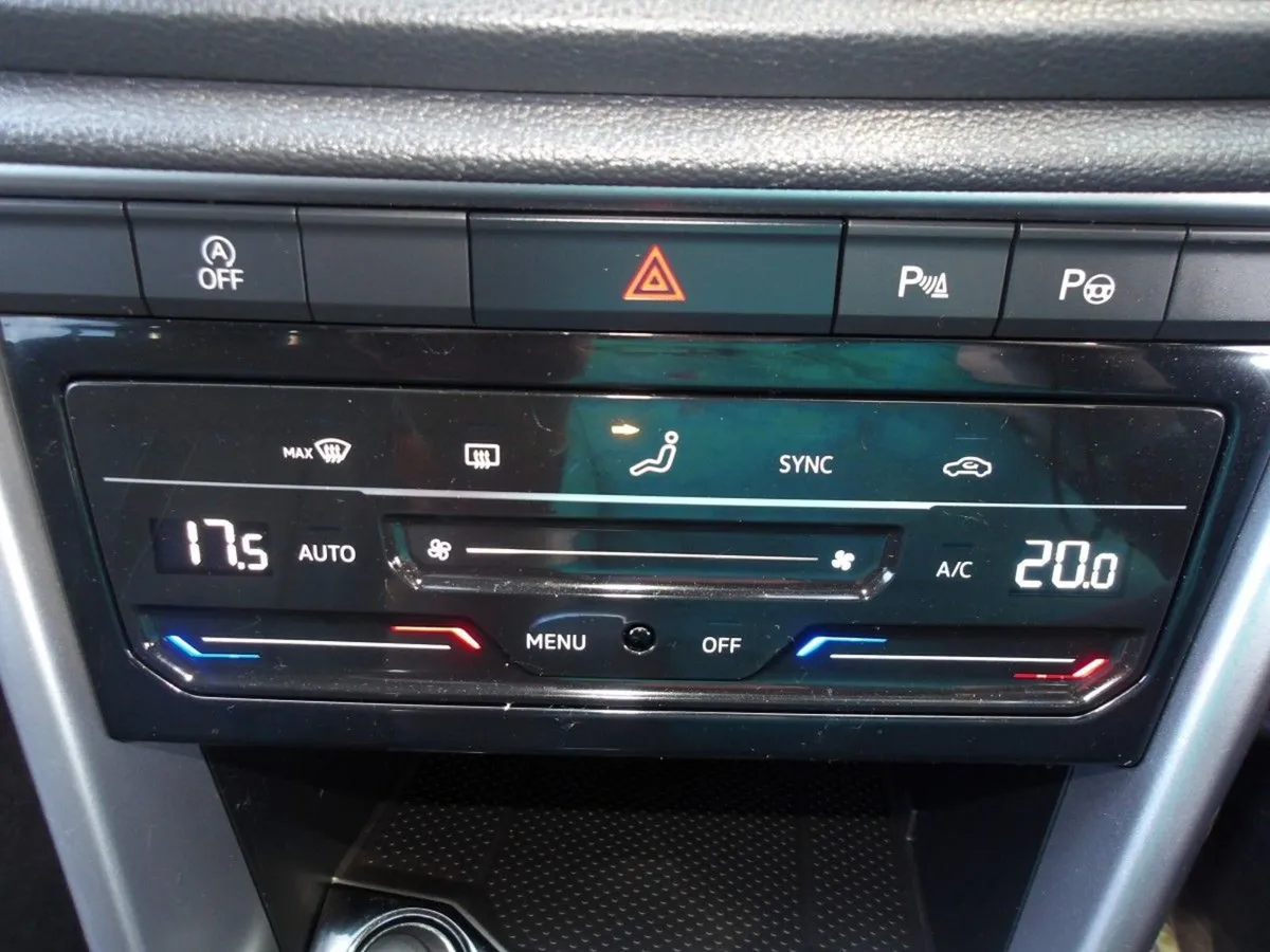 Volkswagen T-Roc 2.0 TDI 116HP Life - Image 2