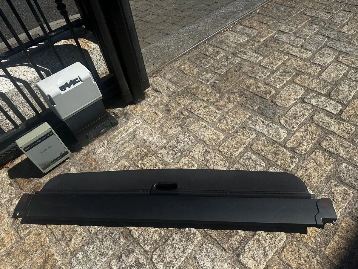 BMW X5 retractable car boot cargo cover - Image 2