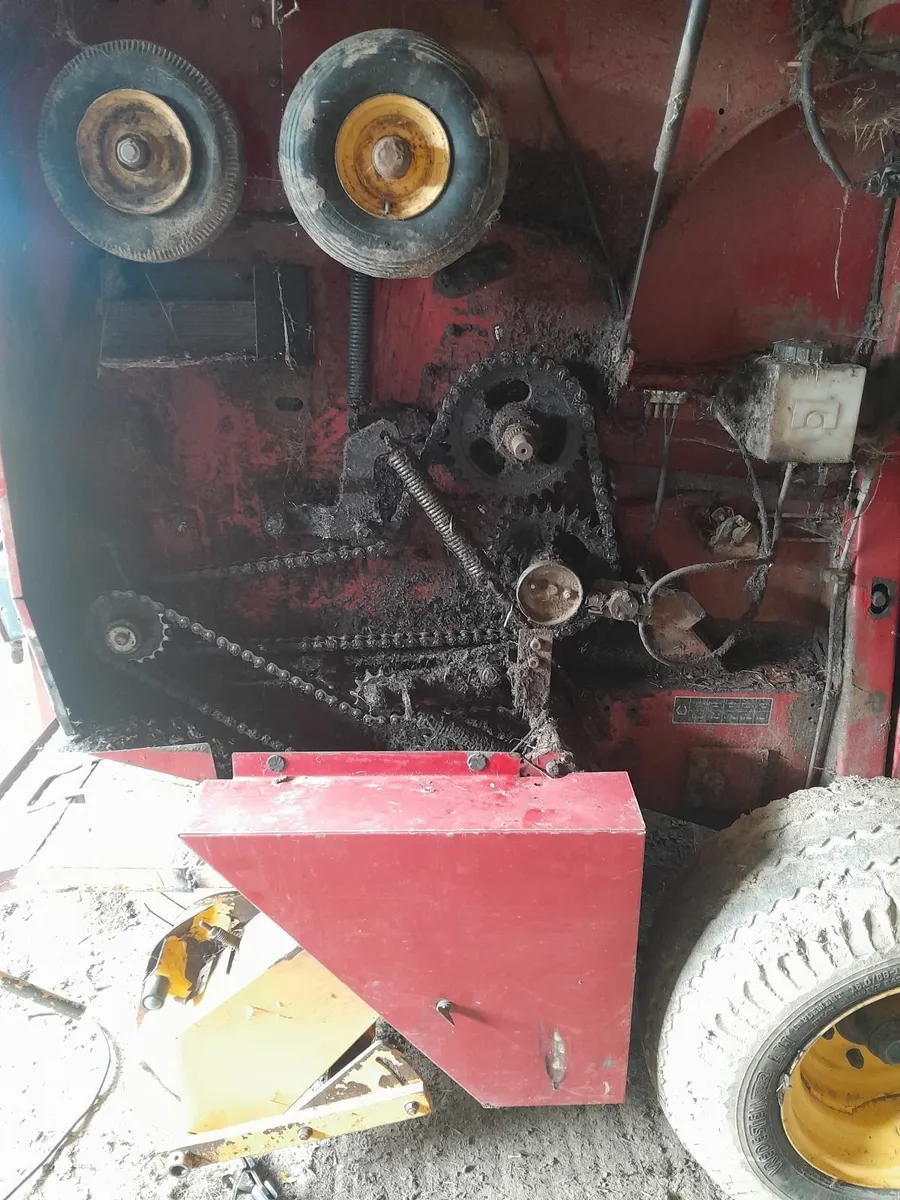 New holland baler - Image 3