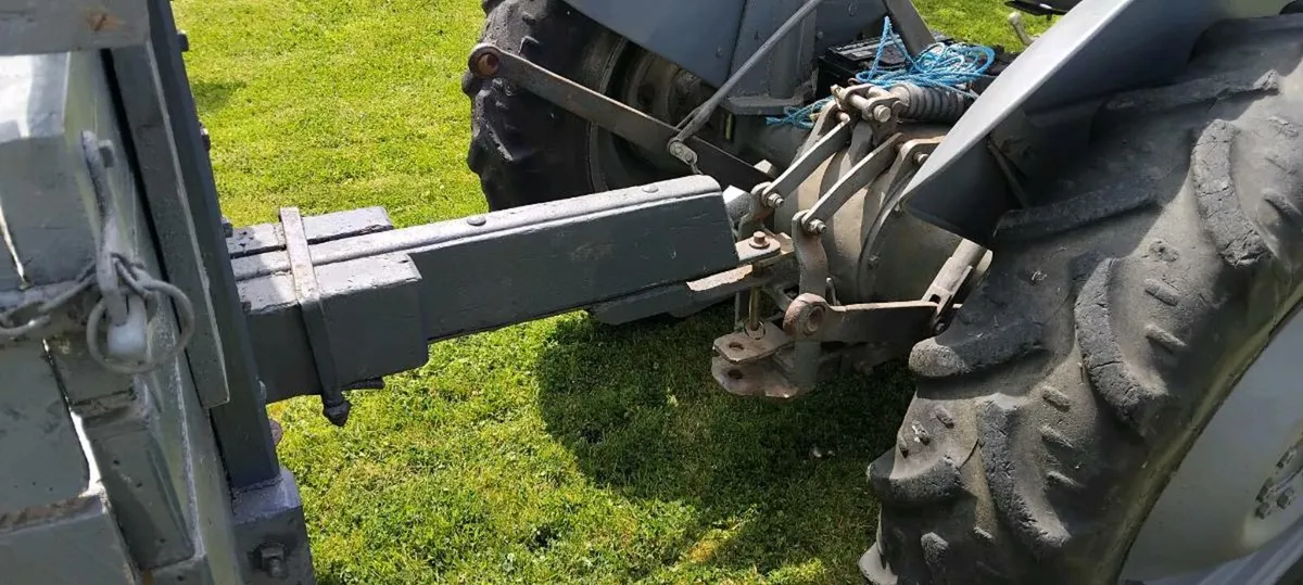 T20 diesel tractor - Image 2