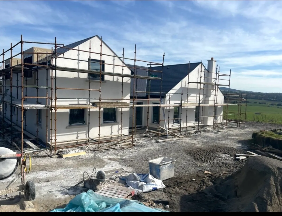Scaffolding ⚒️excellent condition 3000 sq ft - Image 1