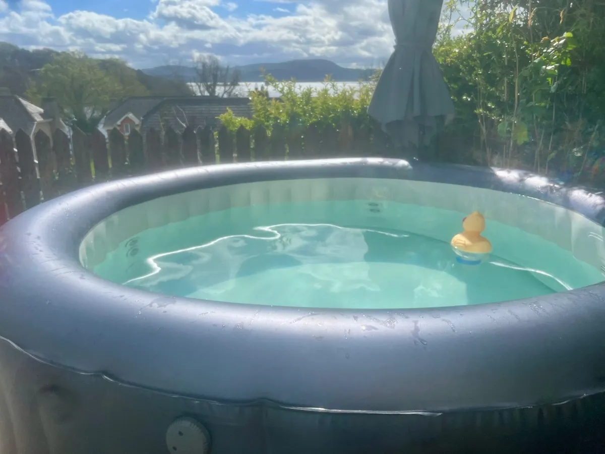 6-Person MSpa Inflatable Hot Tub with Hydro-jets - Image 1