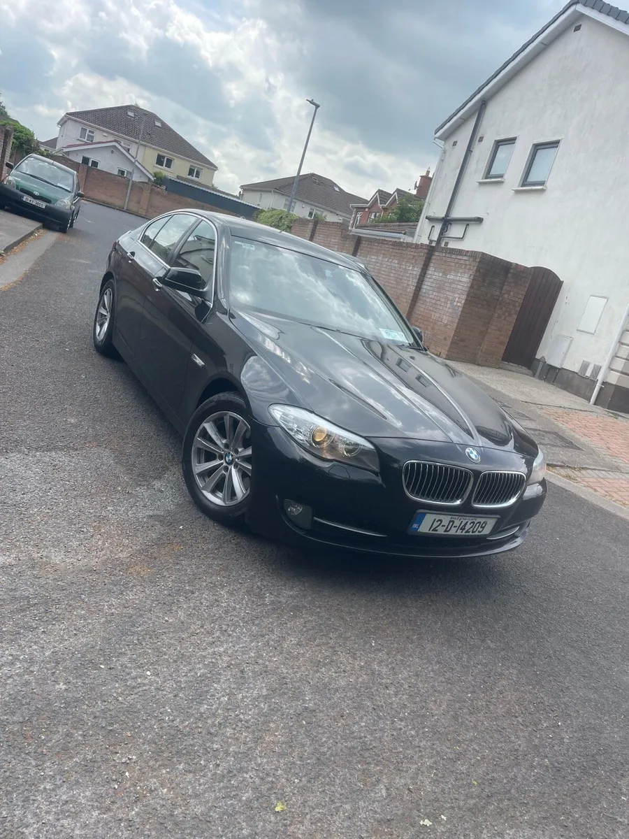BMW 520D Automatic Low Mileage High Spec - Image 1
