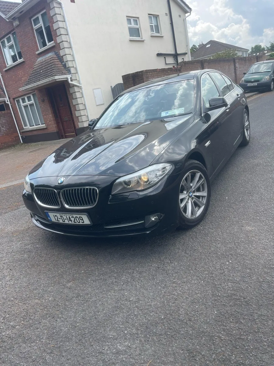BMW 520D Automatic Low Mileage High Spec - Image 2