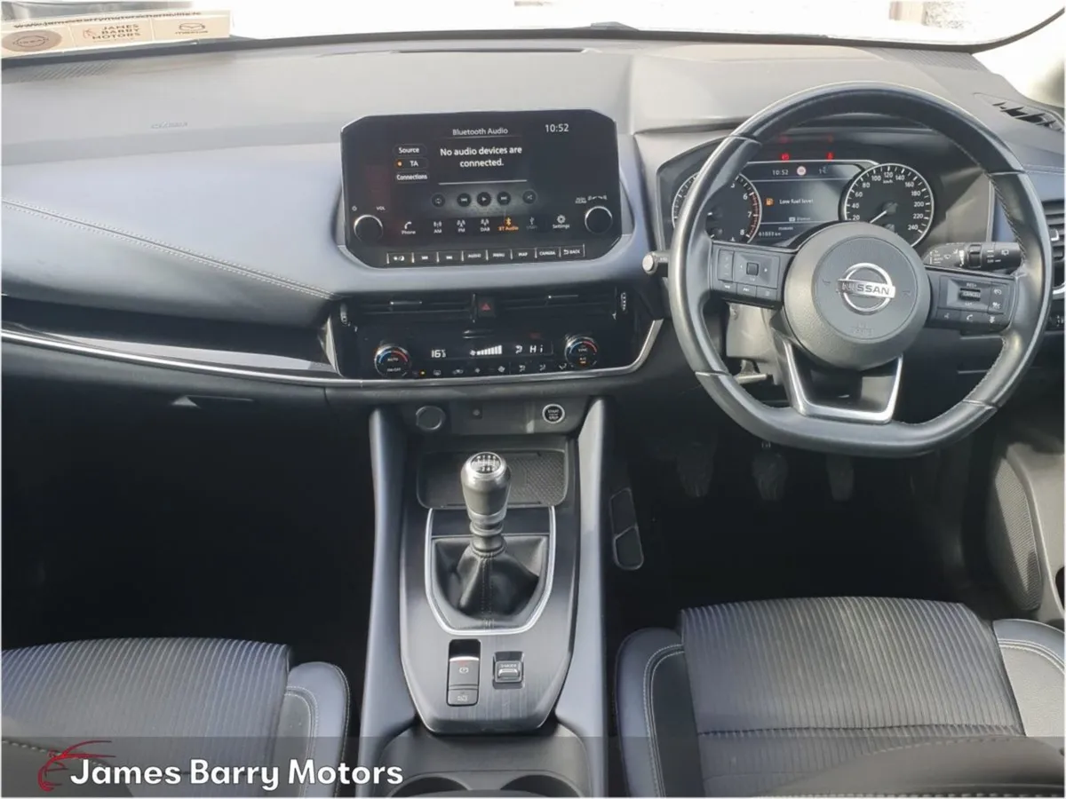 Nissan QASHQAI 1.3 PET Mild Hybrid SV Premium - Image 3