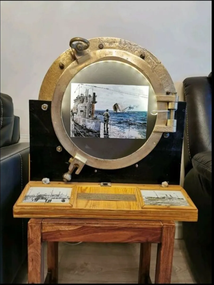 Antique brass porthole - Image 1