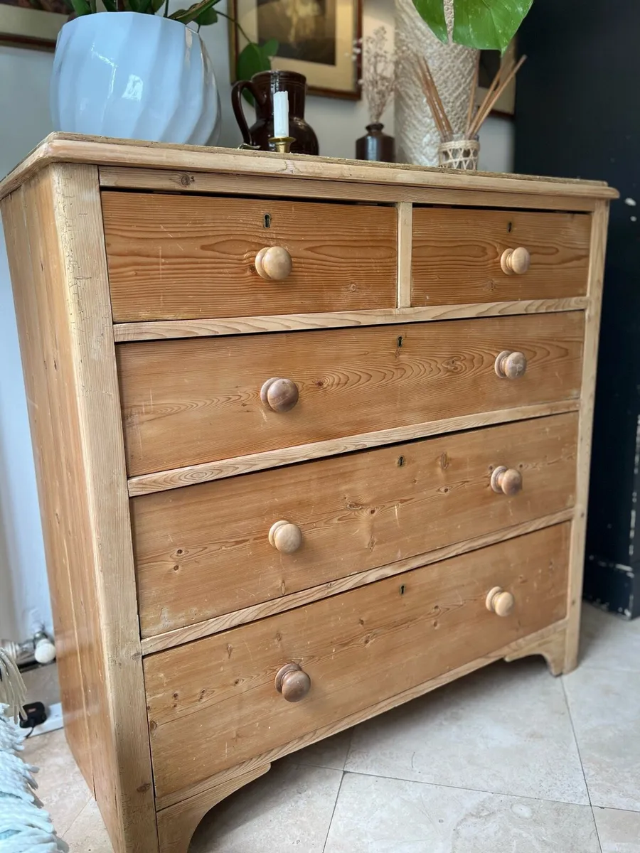 Antique pine chest of drawers - Image 2