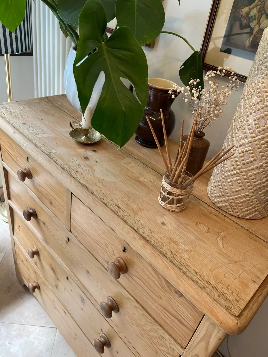 Antique pine chest of drawers - Image 4