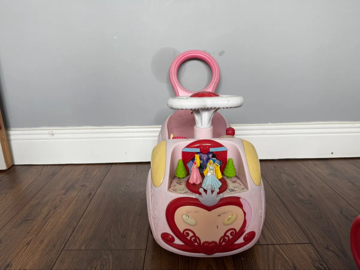 Toys - Image 3