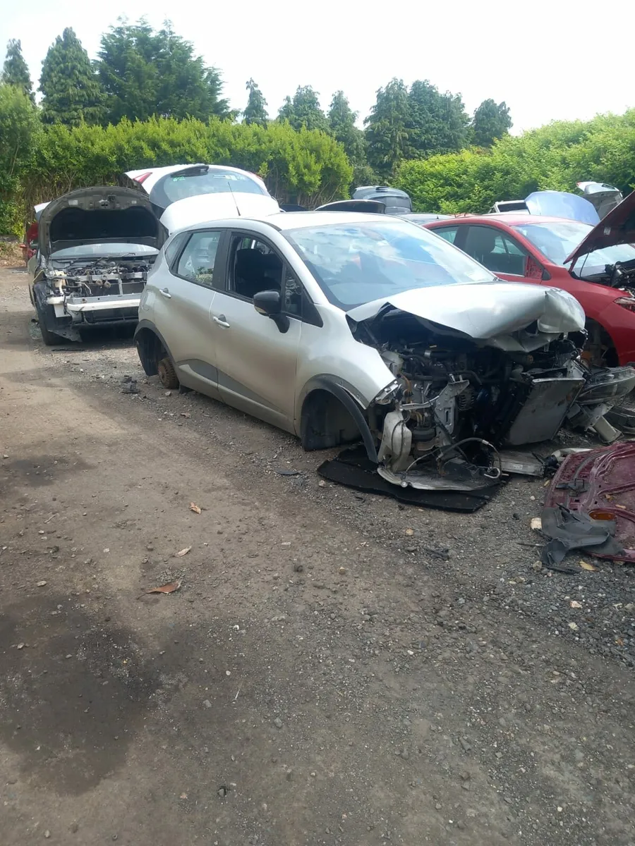 Renault Captur - Breaking only - Image 1