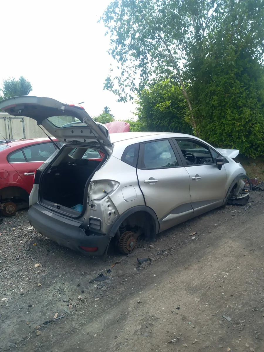 Renault Captur - Breaking only - Image 2