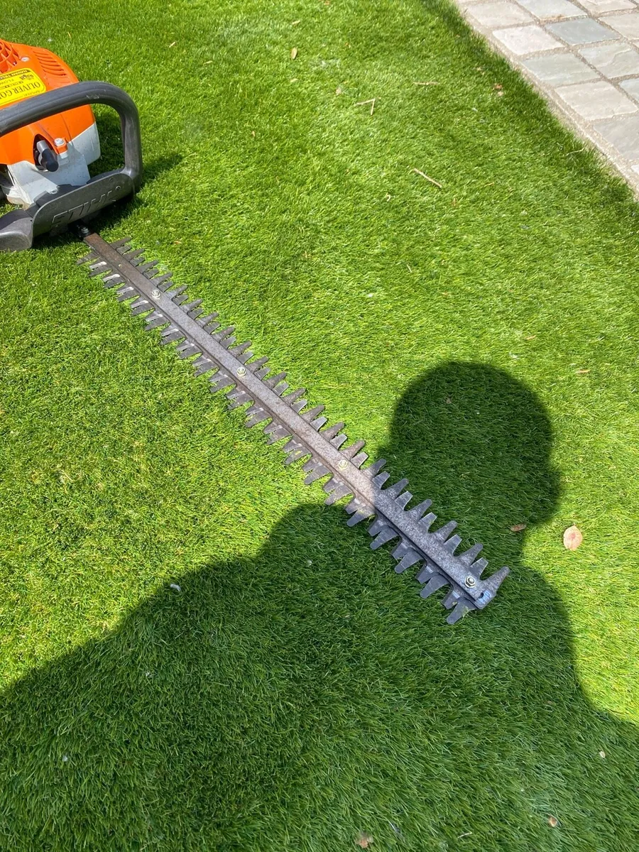Stihl petrol hedge cutter - Image 4