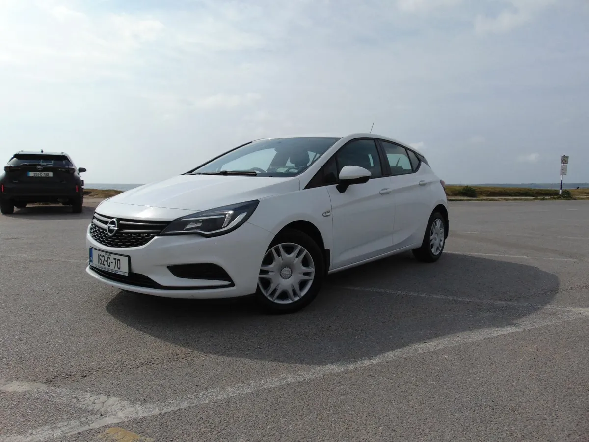 Opel Astra 2016 - Image 1