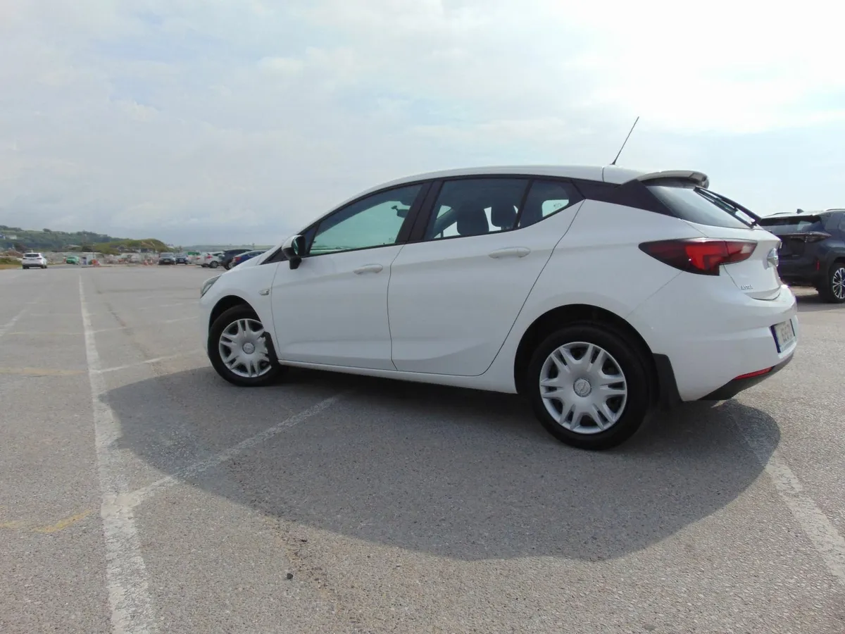 Opel Astra 2016 - Image 3