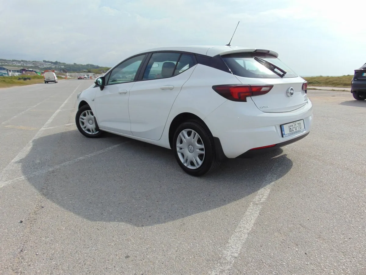 Opel Astra 2016 - Image 4