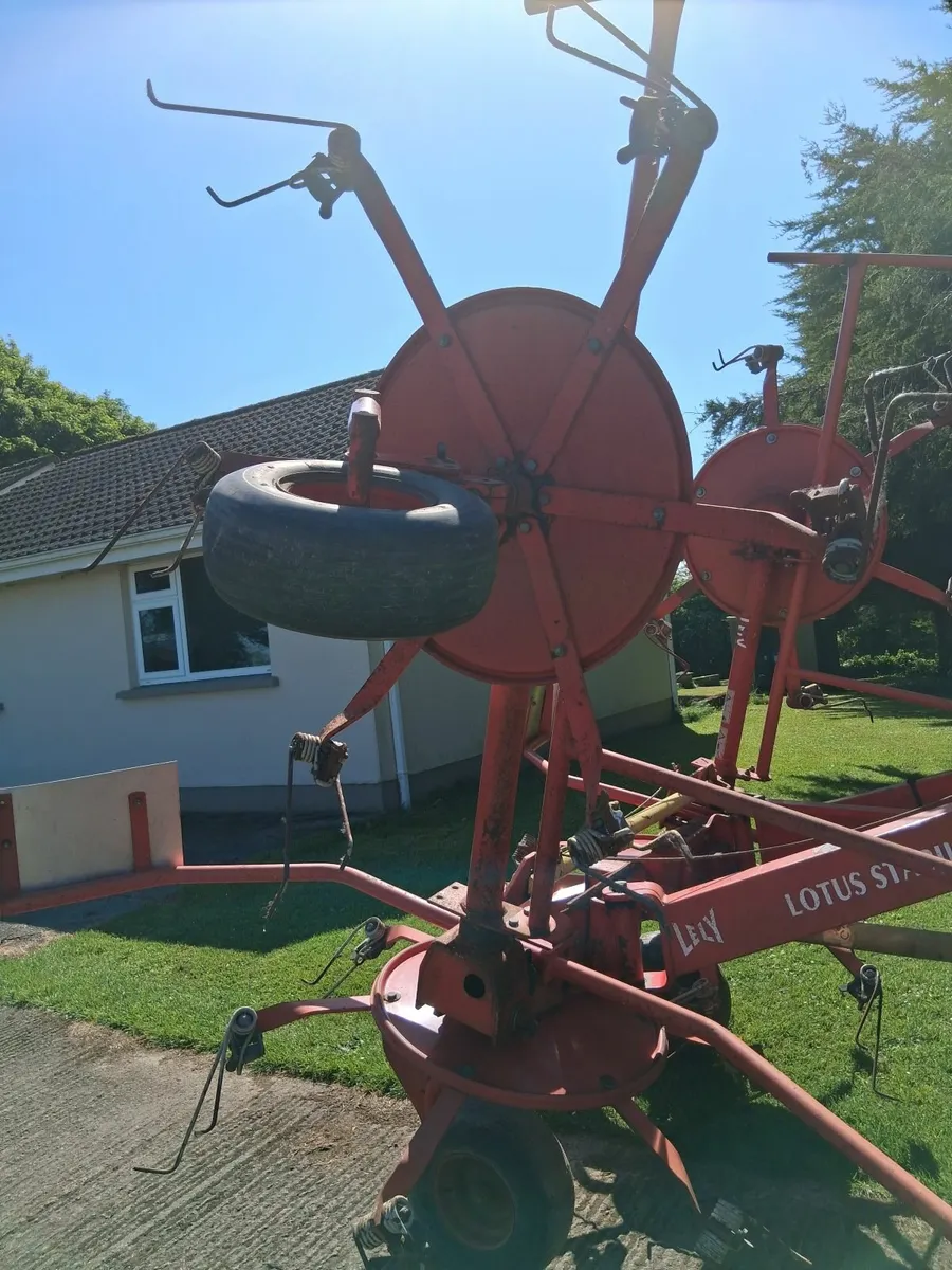 Lely Lotus 520 4 Rotor Tedder - Image 2