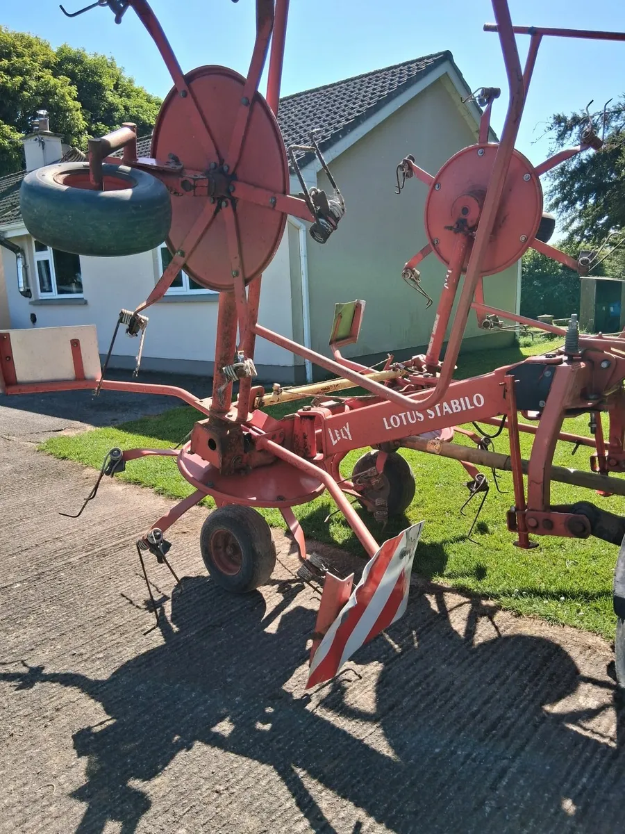 Lely Lotus 520 4 Rotor Tedder - Image 4